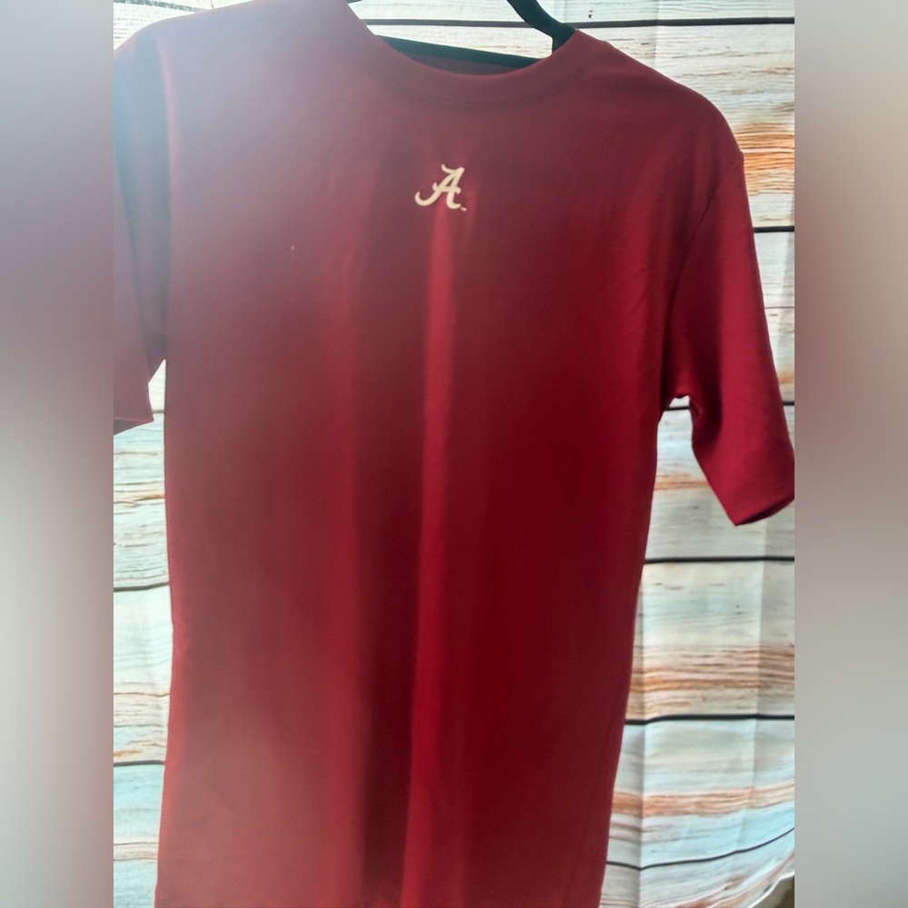 Pro‎ Player Men's Crimson Short-Sleeve Tee with Script 'A' Chest Logo